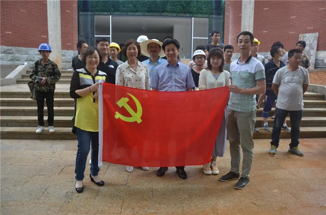炎炎夏日送清涼，點滴關懷暖人心——城投集團各黨支部開展“送清涼”慰問一線員工活動