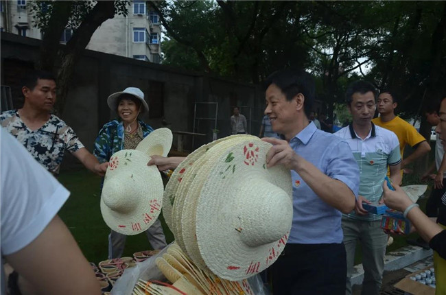 炎炎夏日送清涼，點滴關懷暖人心——城投集團各黨支部開展“送清涼”慰問一線員工活動