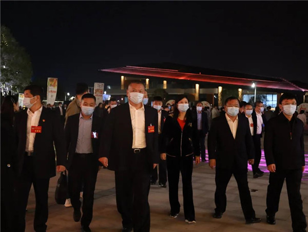 人大代表、政協(xié)委員打卡《china》