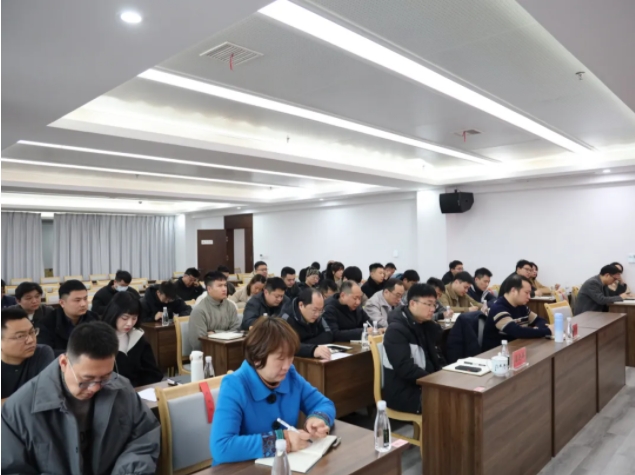 市城投集團(tuán)召開違規(guī)套取資金問題專項(xiàng)整治暨國有、集體資產(chǎn)違規(guī)轉(zhuǎn)租問題專項(xiàng)治理工作推進(jìn)會